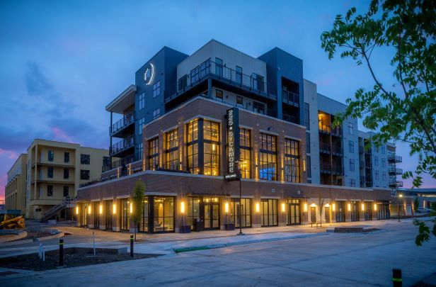 Stylish-Designed Apartments at 225 Sycamore Apartments in Wichita, KS