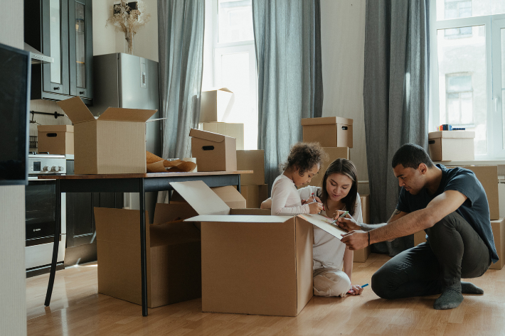 How to Move Apartments Like a Pro Cover Photo