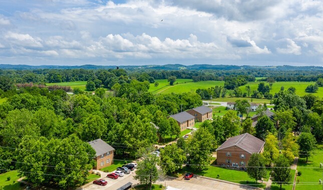 Aerial View of Admiral Place Apartments in Shelbyville, TN