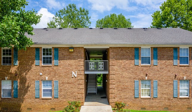 Exterior View of Apartment Building at Admiral Place Apartments in Shelbyville, TN