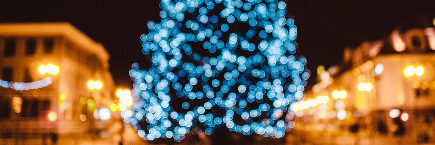 Put Some Cheer Into Your Holidays with This Spectacular Electrical Spectacle  Cover Photo