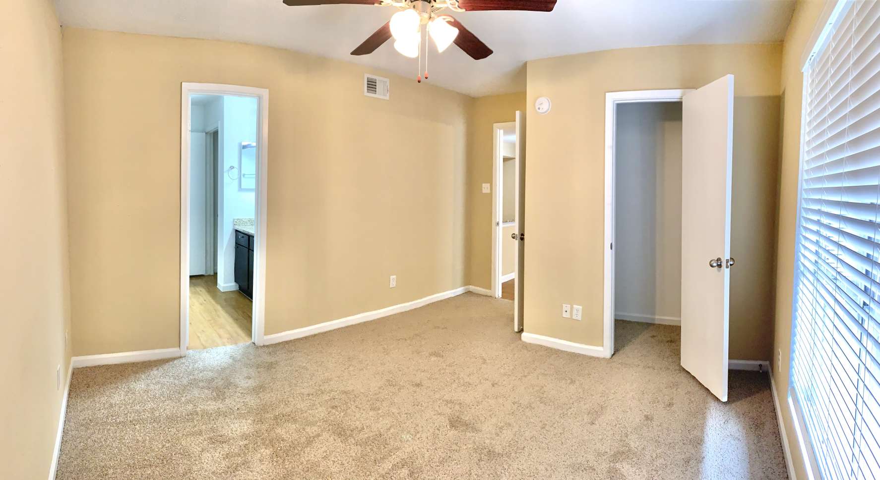 Apartments for Lease at Ashford Pointe Apartments in Houston, Texas