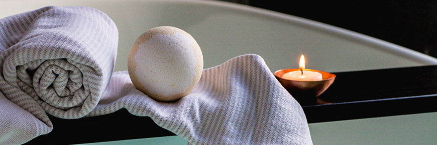 Here Is How to Make Your Own Bath Bombs From the Comfort of Your Apartment Home Cover Photo