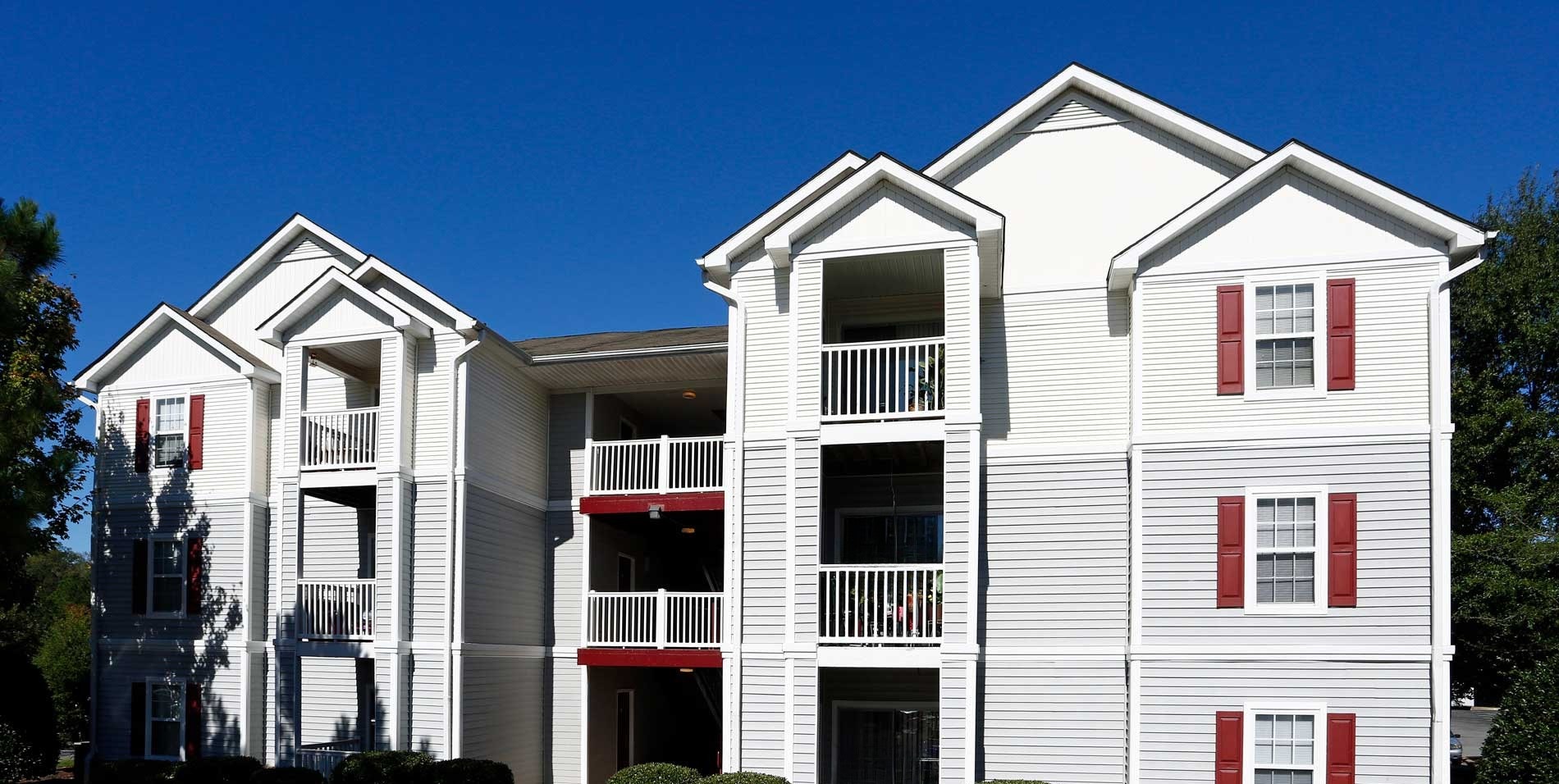 Exterior Building of Avon Crossings