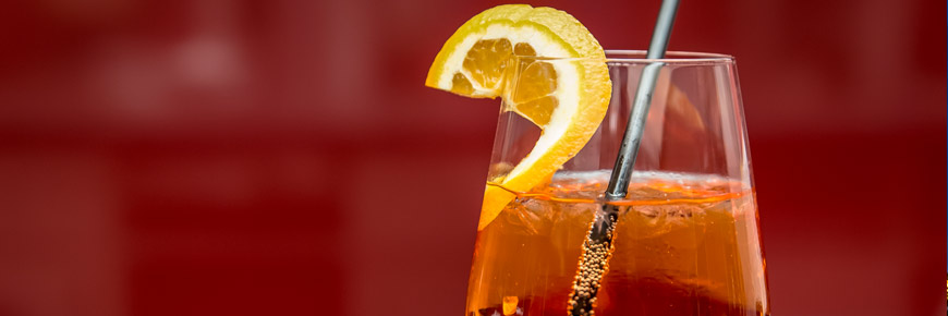Refresh Yourself With These Healthy Spring Drink Recipes Cover Photo