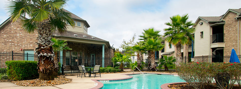 Poolside Lounge Area at Beaumont Trace Apartments