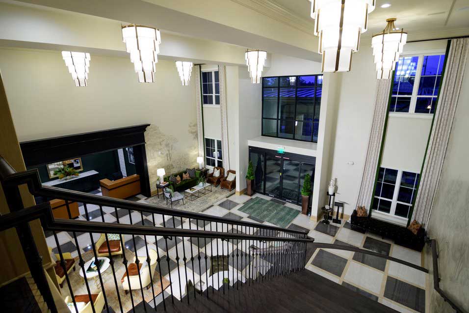 Nine and Ten Foot Ceilings at Belmont House Apartments in Columbus, Ohio