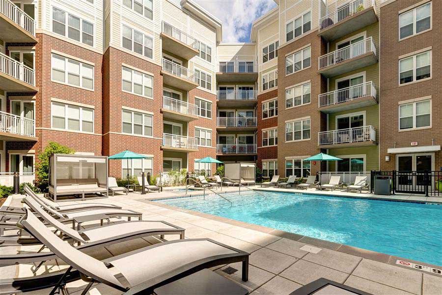Outdoor Swimming Pool at Buckingham Place Apartments in Des Plaines, IL