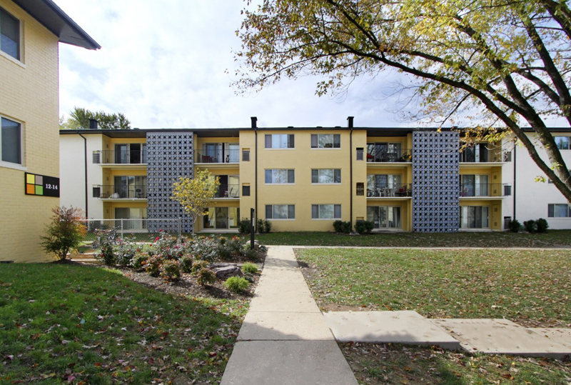 Exterior View at the Chelsea Park Apartments in Gaithersburg, MD
