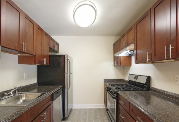 Stainless Steel Appliances at the Chelsea Park Apartments in Gaithersburg, Maryland