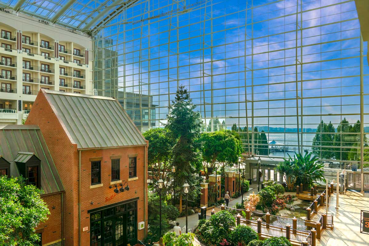 15 minutes to Gaylord National Resort & Convention Center