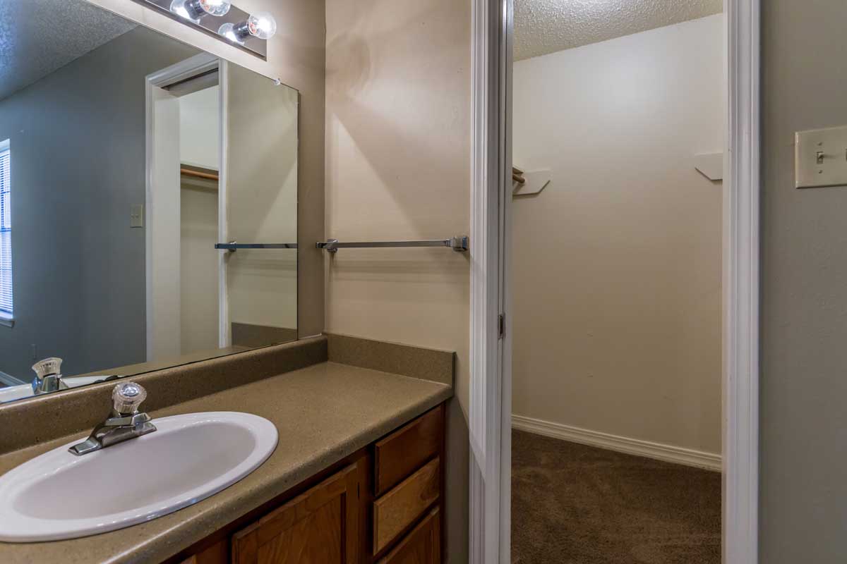 Large Single Vanity at Chevy Chase Apartments in Nacogdoches, Texas
