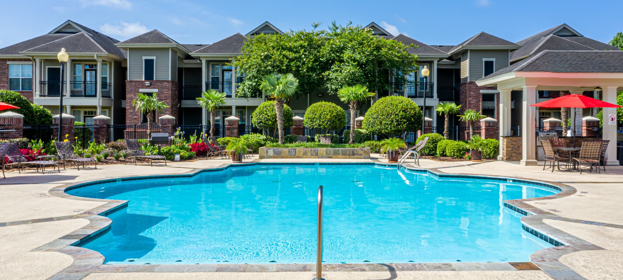 Country Club Pointe with Luxury Swimming Pool