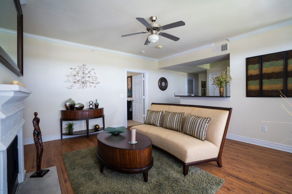 Spacious Living Area at The Crescent at River Ranch Apartments in Lafayette, LA