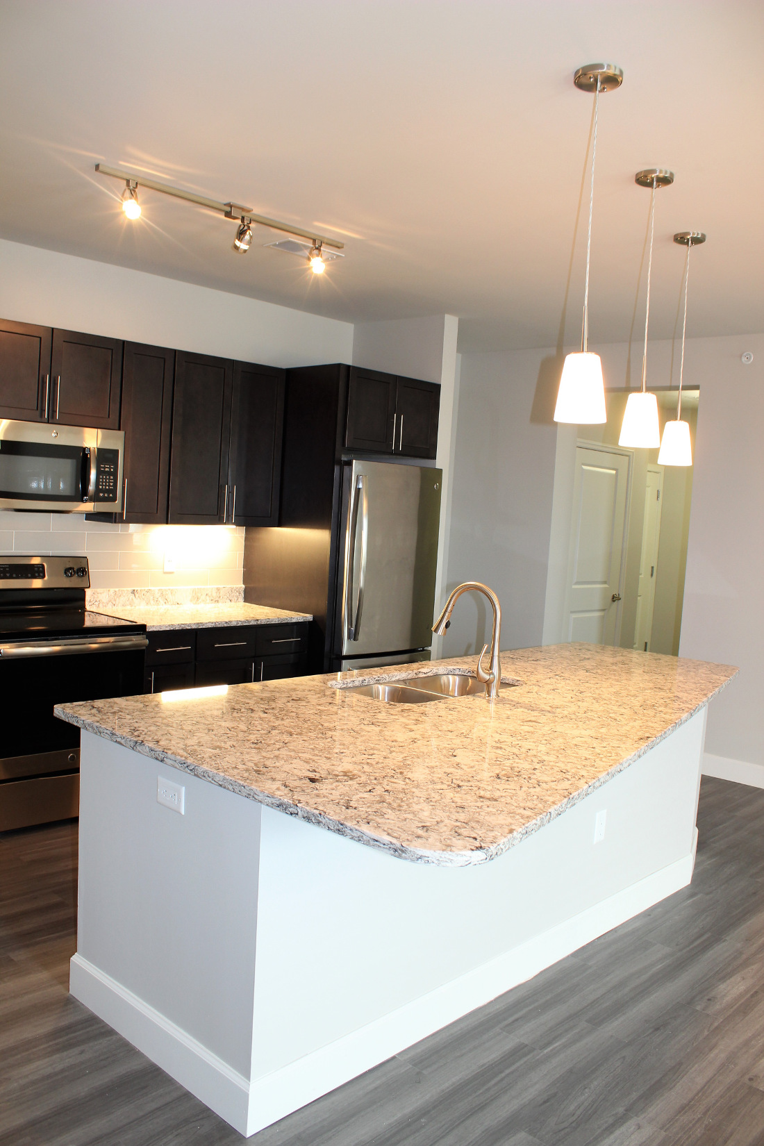 B3 Kitchen at the Vue at Creve Coeur Apartments in Creve Coeur, MO