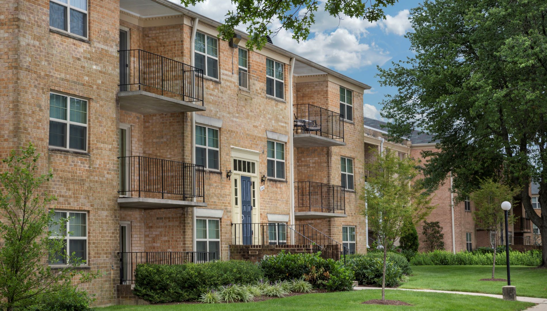 Property Exterior at Deerfield Run & Village Square North