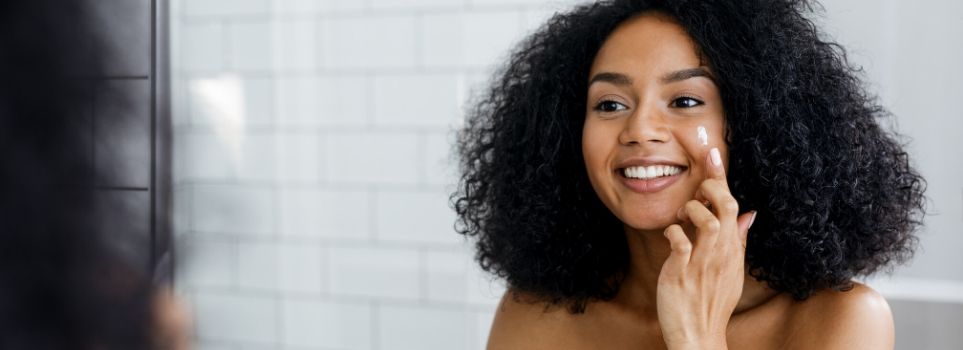 Remove Acne Scars with These Dermatologist-Approved Suggestions Cover Photo