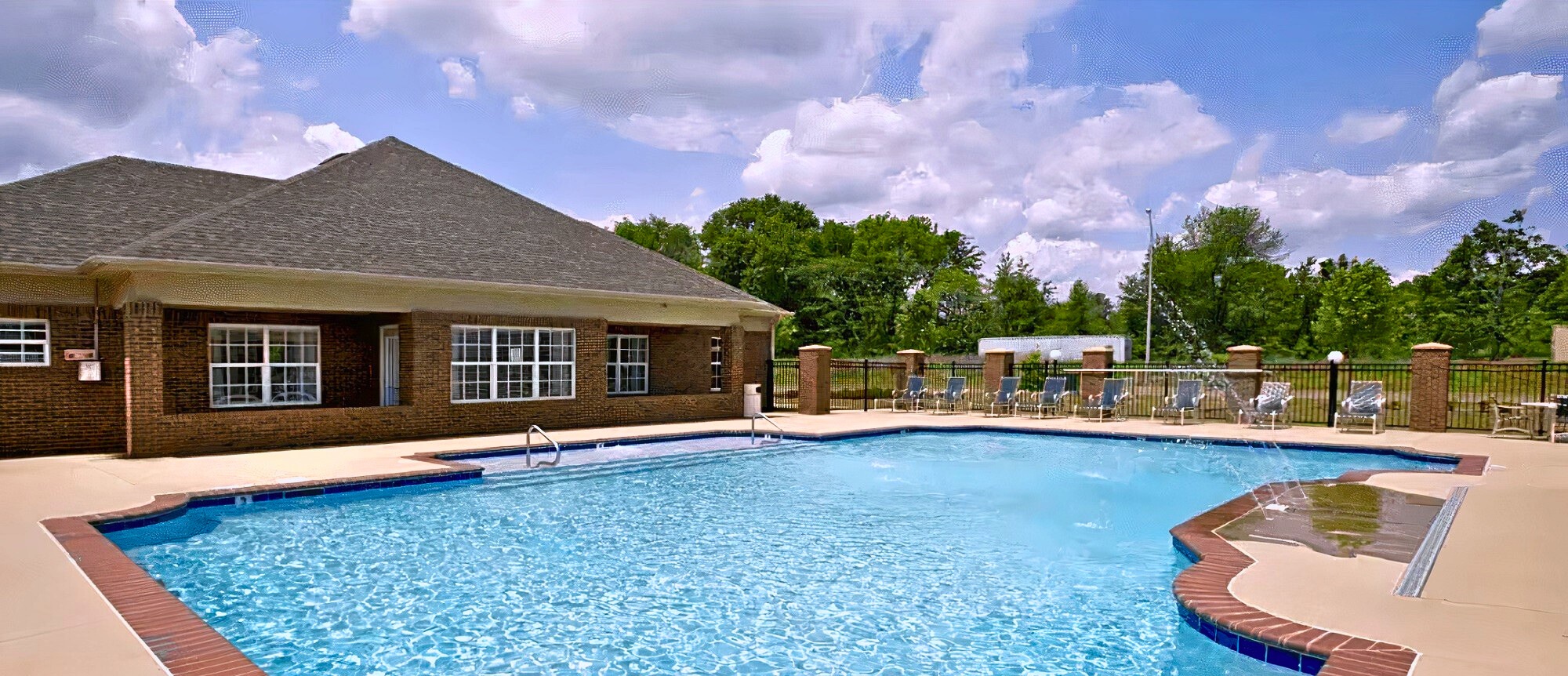 Dunwoody Place Banner