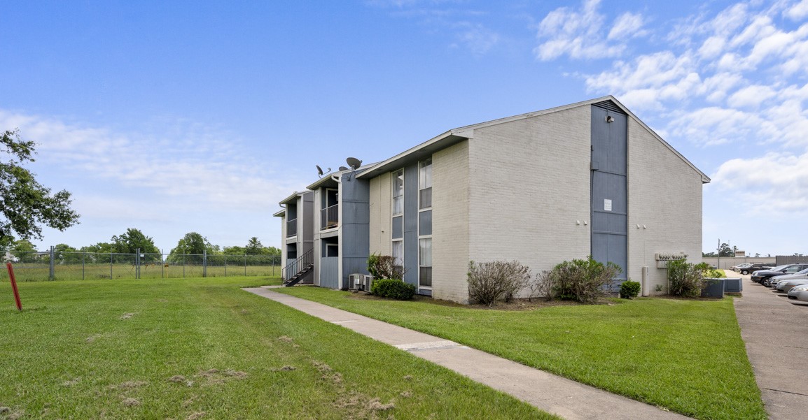 Dyersdale Apartments in East Houston