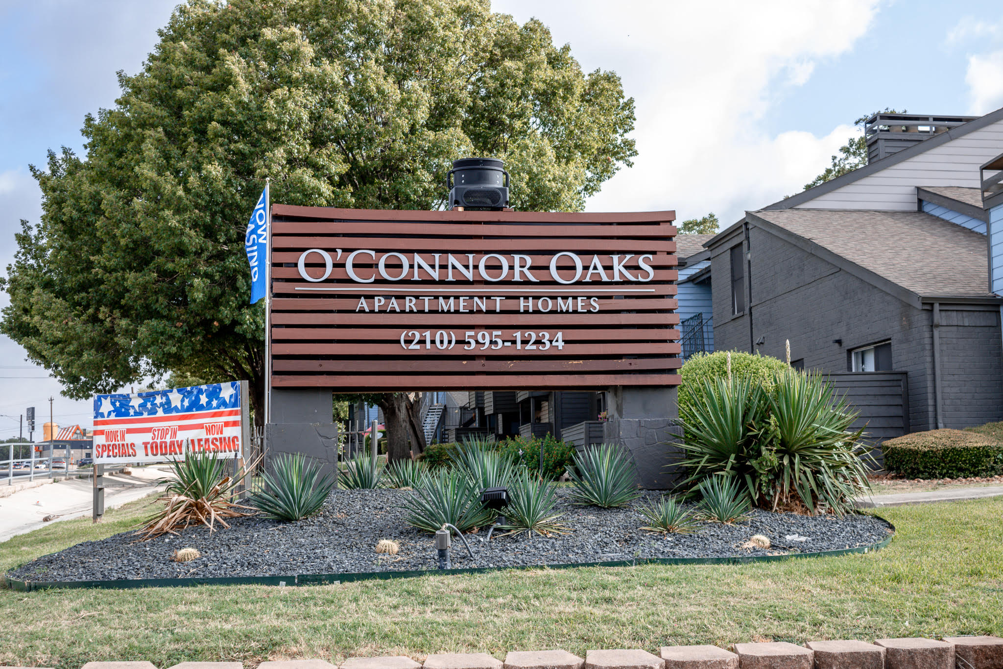 O'Connor Oaks Apartment Homes
