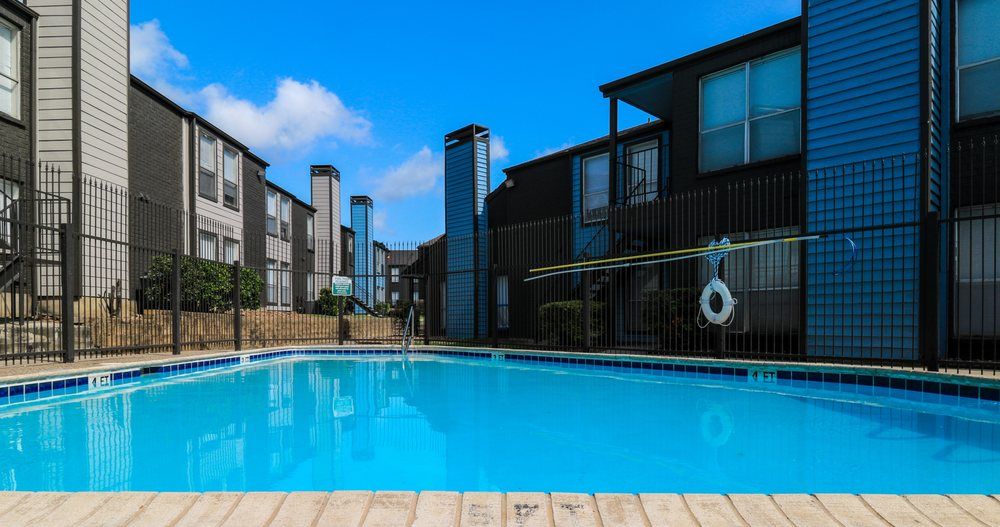 Second Outdoor Swimming Pool at O'Connor Oaks Apartments in San Antonio, TX