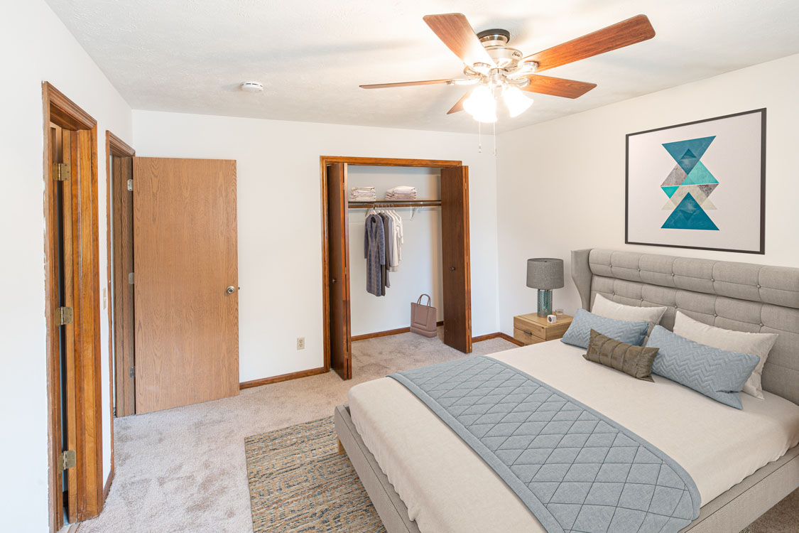 Spacious Bedrooms & Ample Closet Space at Elkhorn Apartments in Elkhorn, NE