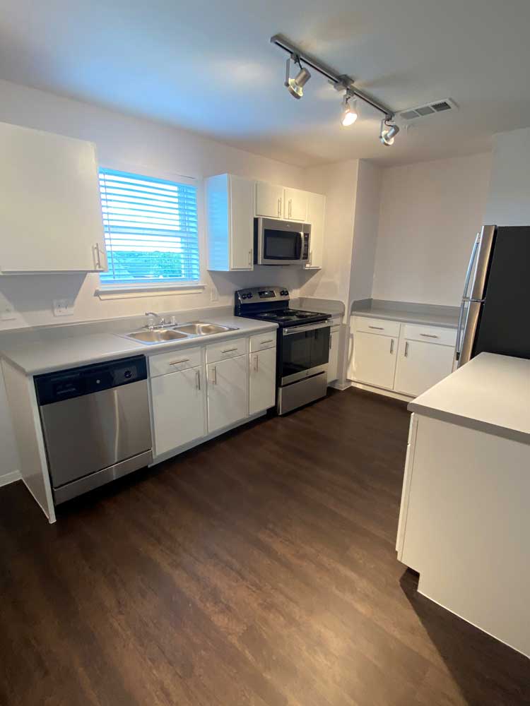 Houston, TX Apartment Photos, Videos, Plans Esperanza at Queenston in