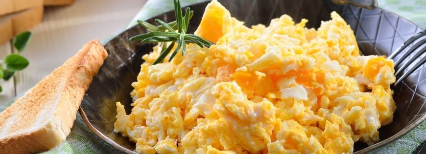 Here Is How to Make the Best Scrambled Eggs Ever Cover Photo