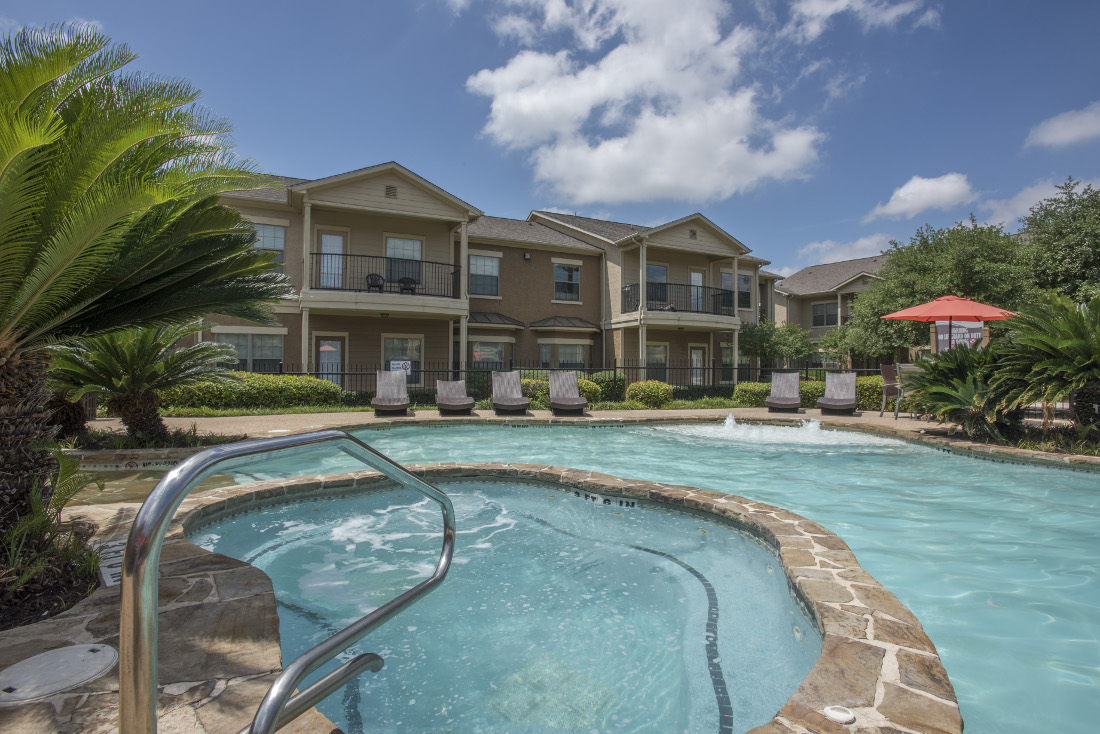 San Antonio, TX Apartment Photos, Videos, Plans Oxford at Estonia in