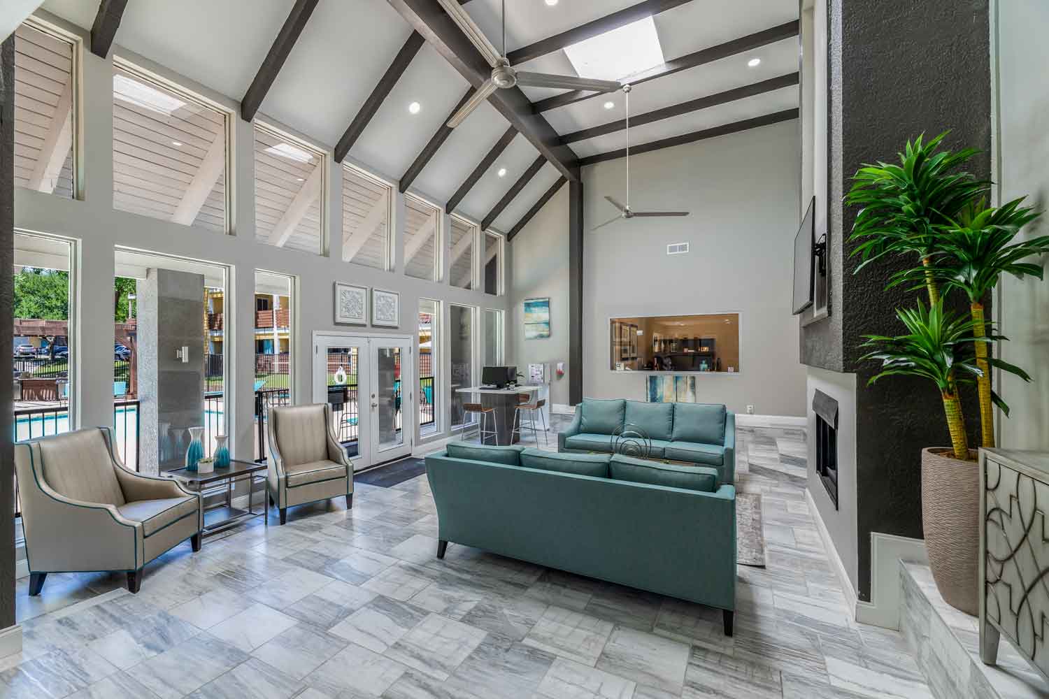 Clubhouse Lounge Area at Flintridge Apartment Homes