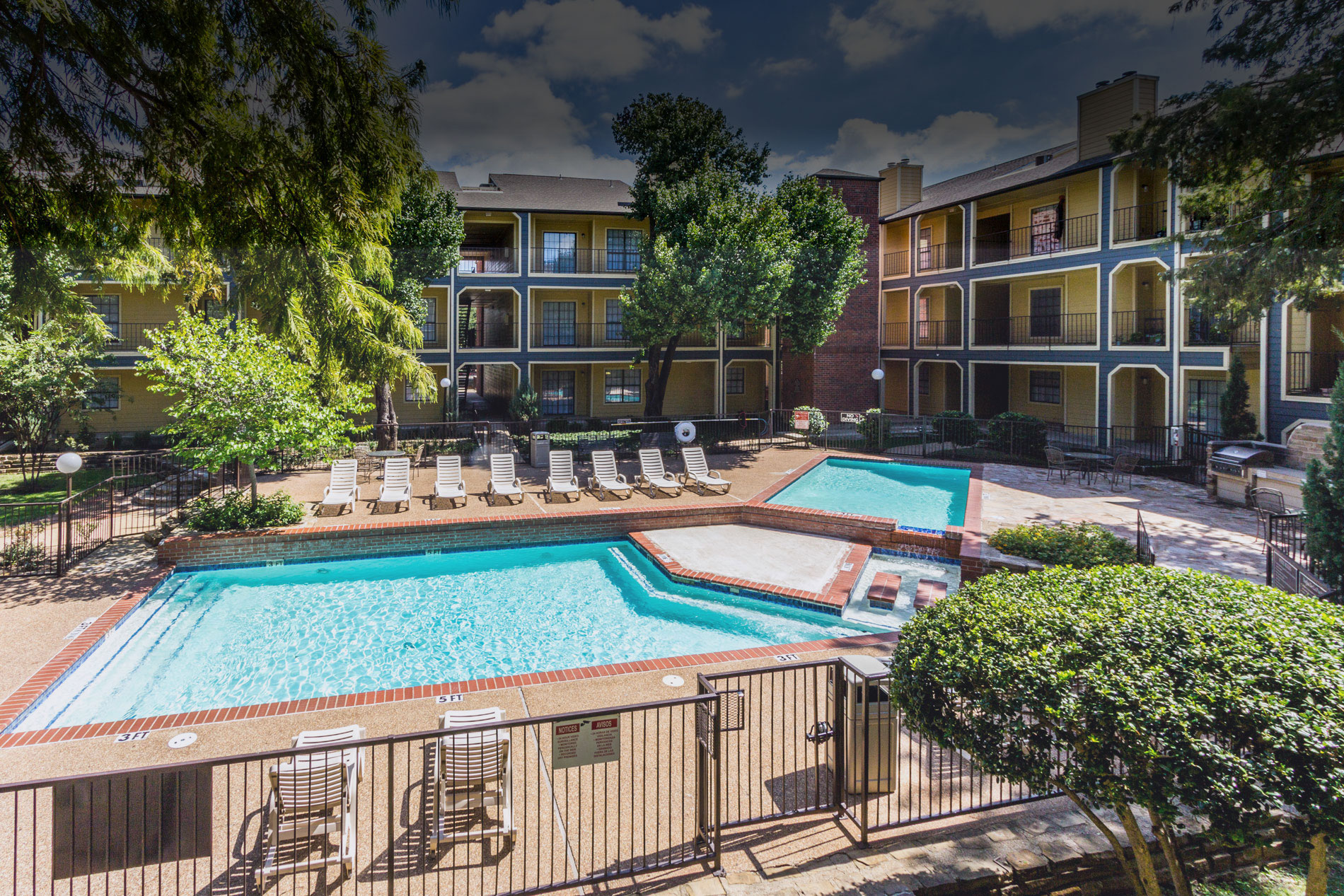 Swimming Pool at Forest Hills Apartments