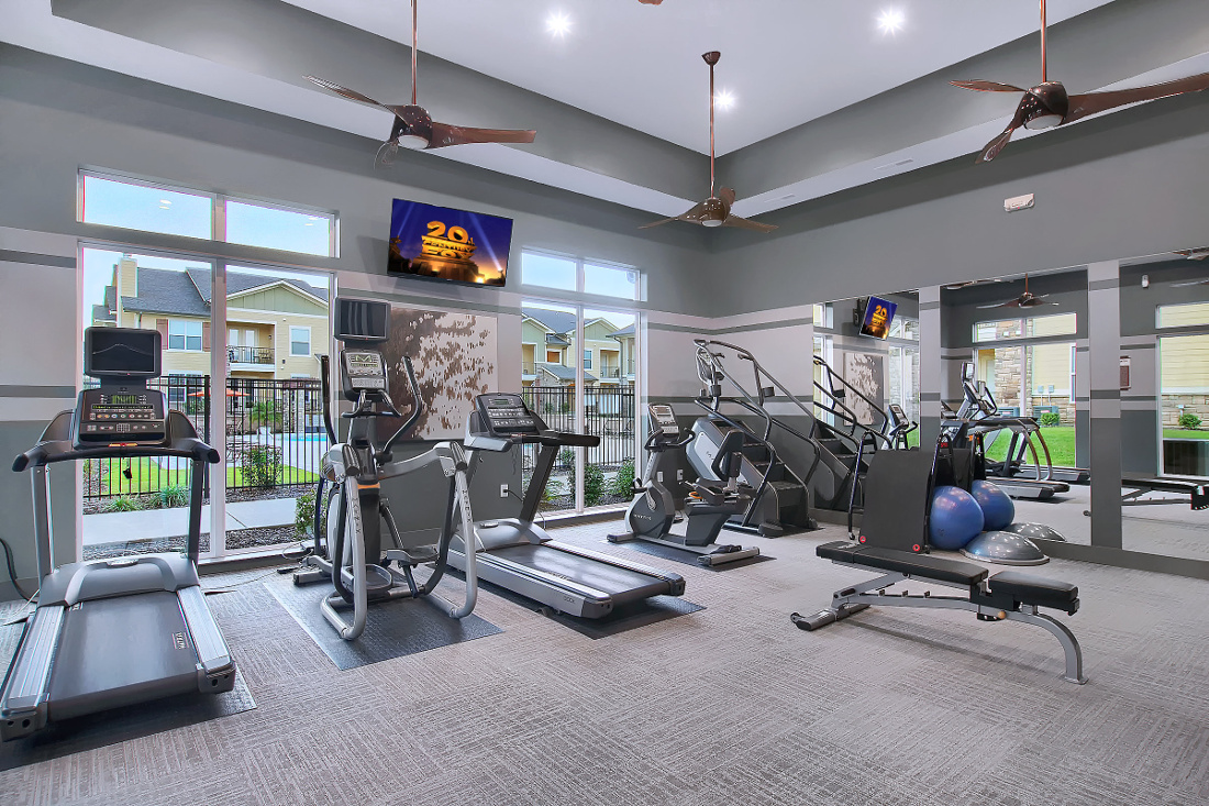 24 Hour Fitness Center at the Reserve at Fountainview Apartments in Saint Charles, MO
