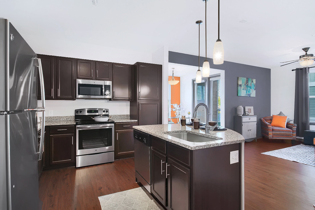 Fully-Equipped Kitchen Space at the Reserve at Fountainview Apartments in Saint Charles, MO