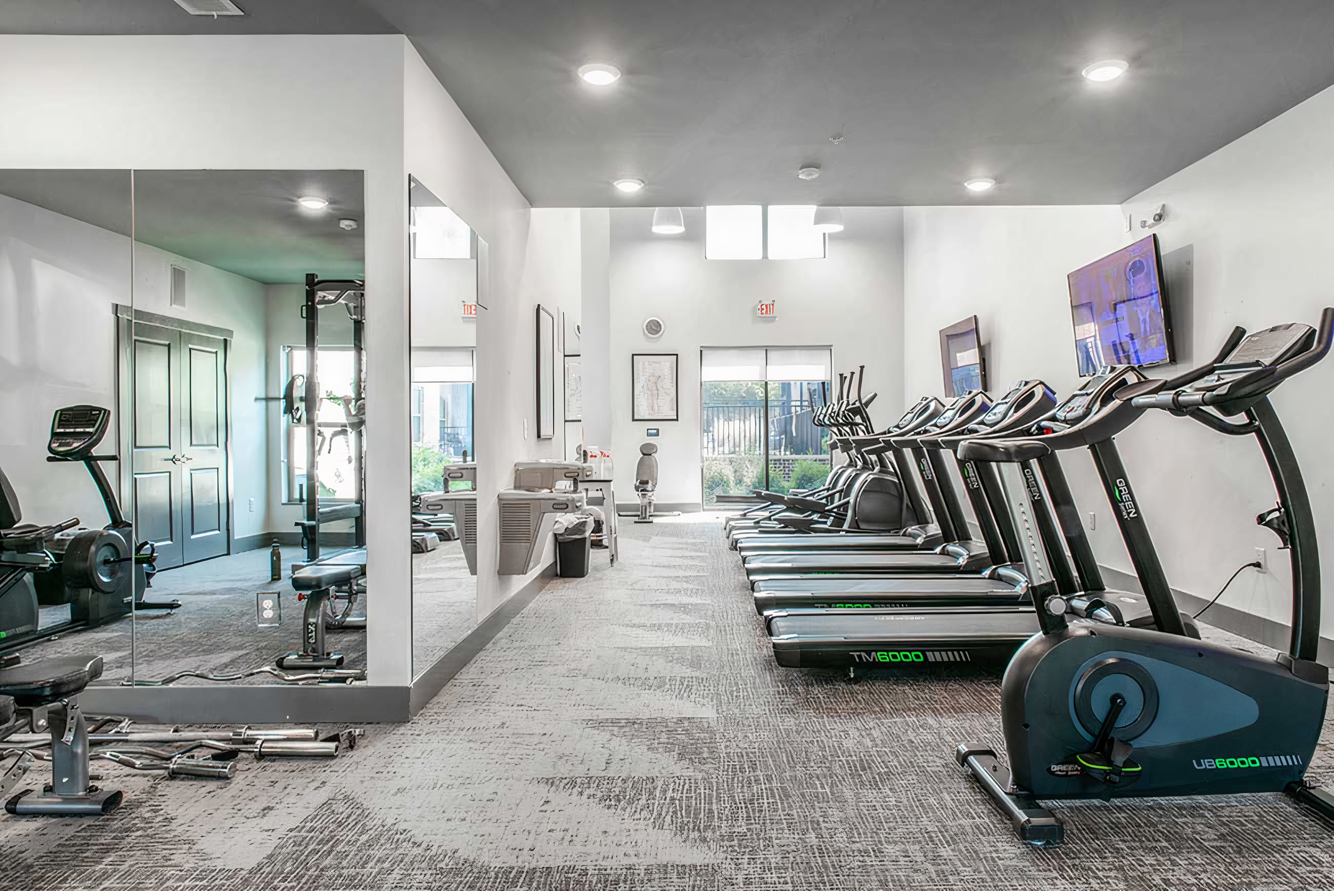 Grant Park Apartments with an On-site Fitness Center