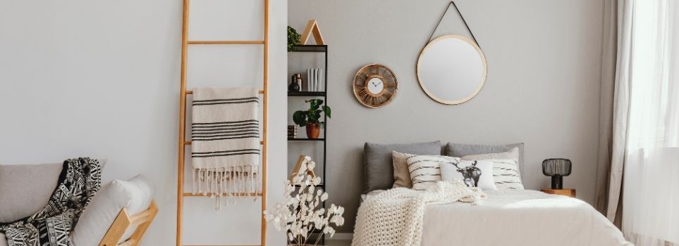 This DIY Blanket Ladder Project Will Fill Up Your Weekend in the Best Way! Cover Photo