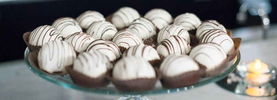These Cake Balls Will Melt In Your Mouth – Try Out This Recipe Today! Cover Photo