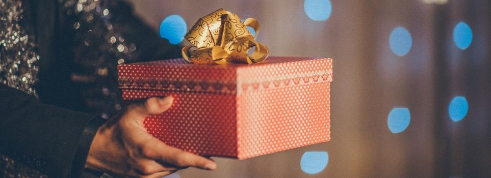 Keep Your Wrapping Game As Green As Possible with These 5 Alternatives to Wrapping Paper Cover Photo