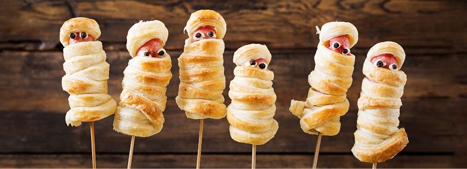 Everyone in Your Household with Absolutely Adore These Delicious Mummy Dogs    Cover Photo
