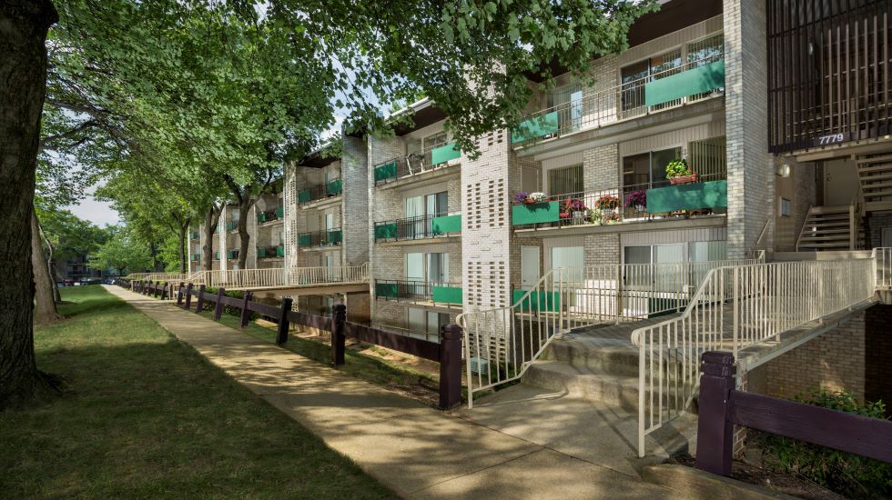 Apartments in New Carrollton, MD