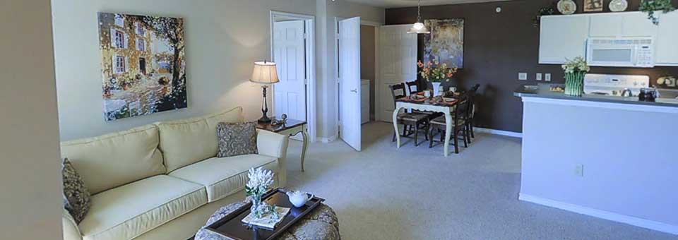 Spacious Living Area at Highland Crossing Apartments