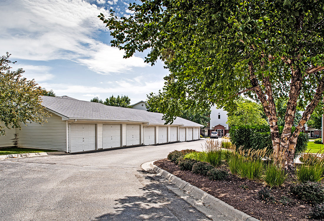 Detached Garages at Highland Meadows Apartments in Bellevue, NE