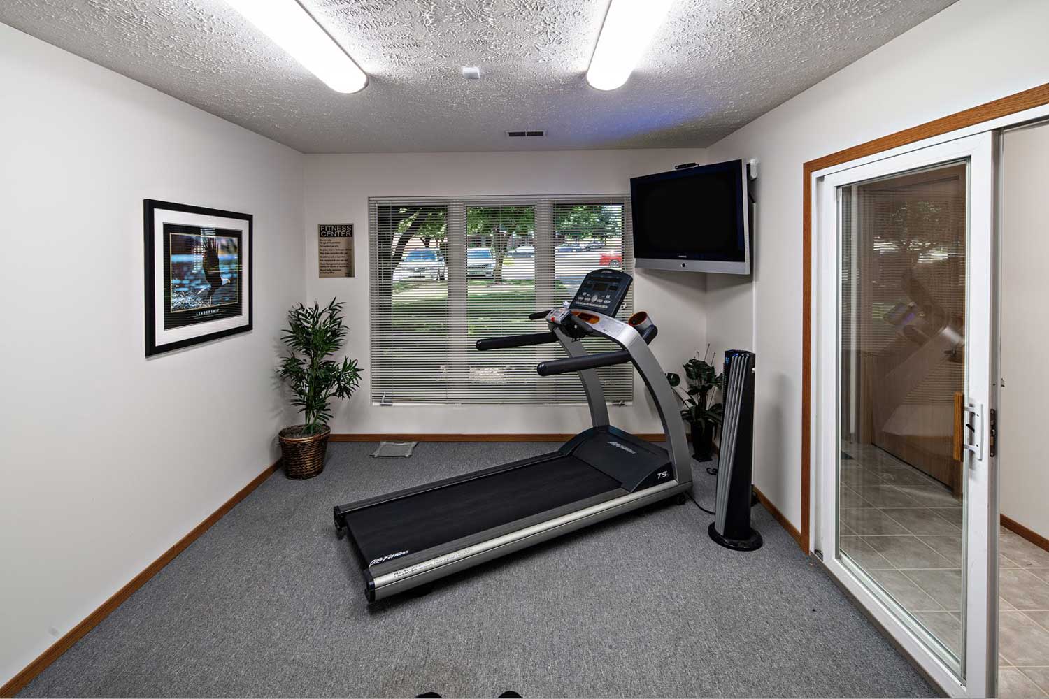 Fitness Center at Highland Meadows Apartments in Bellevue, NE