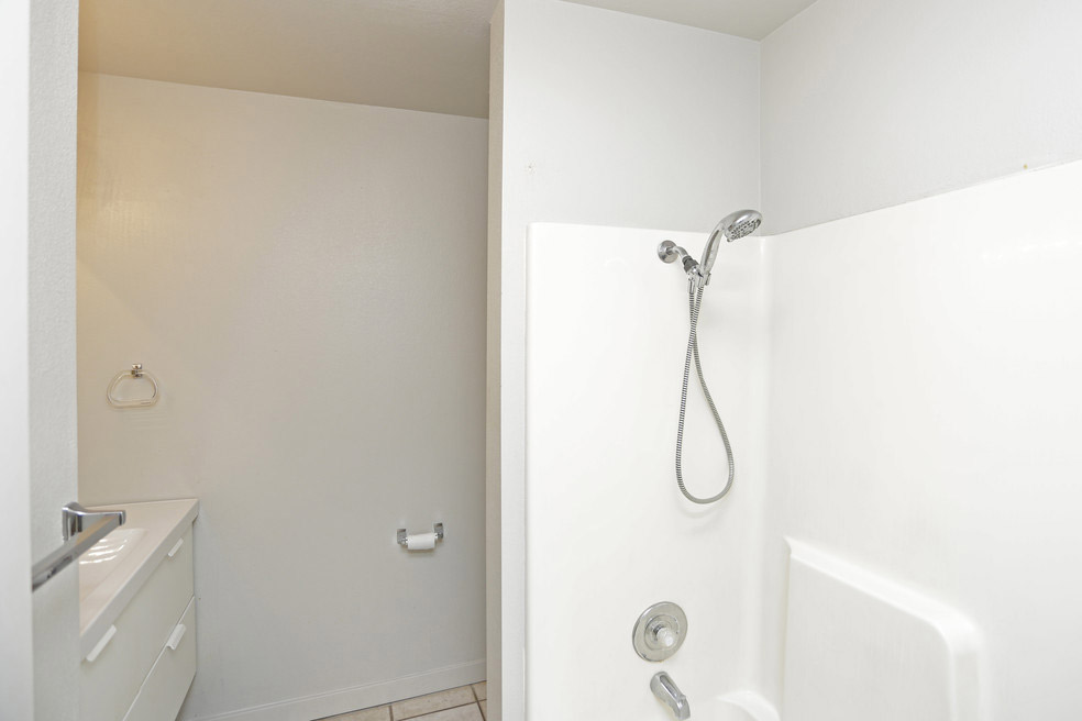 Bathtub and Shower at Holladay Grove Apartments