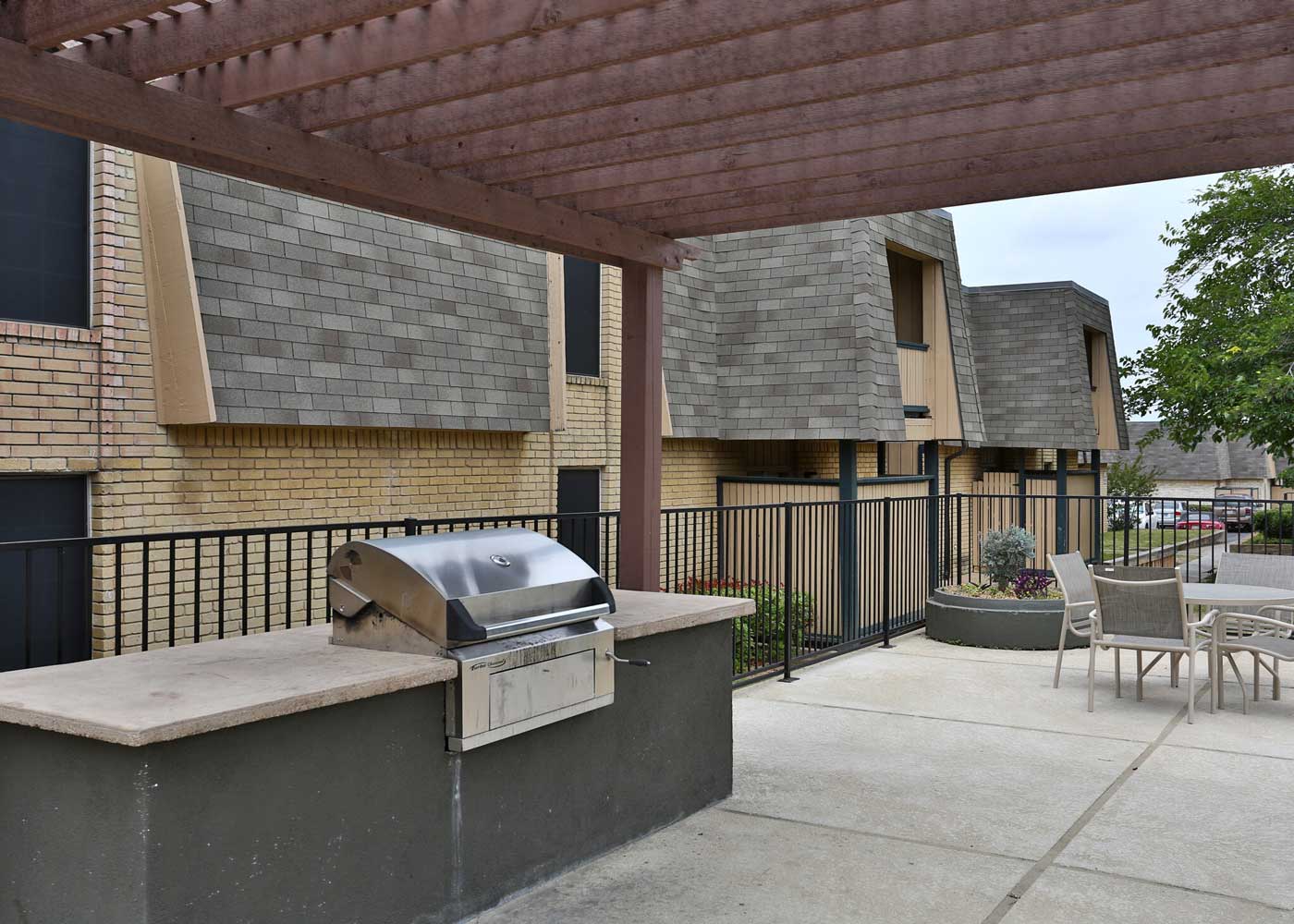 Outdoor Grill at The Junction Apartments in Arlington, Texas