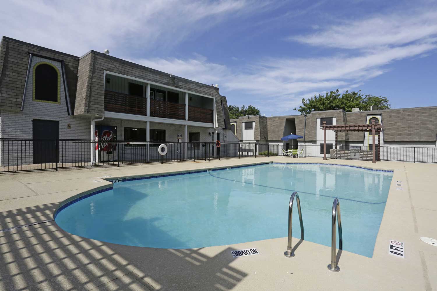 Sparkling Pool at The Junction Apartments in Arlington, Texas