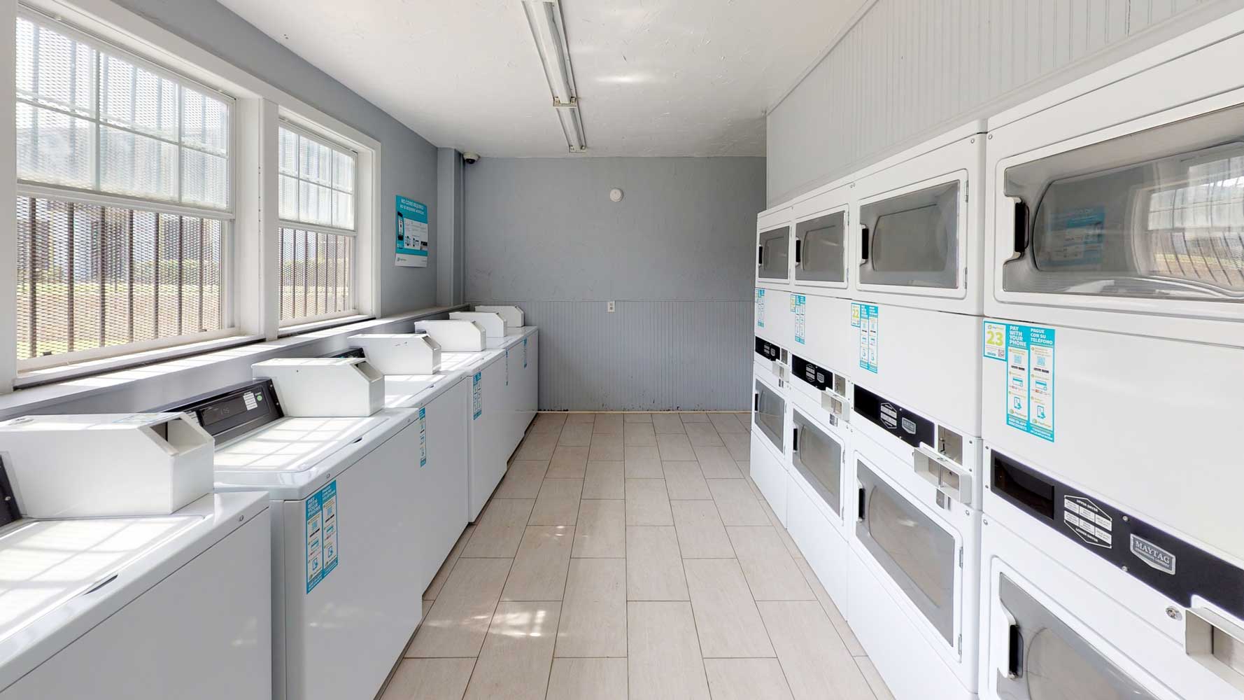Community Laundry Facility at The Junction Apartments in Arlington, Texas