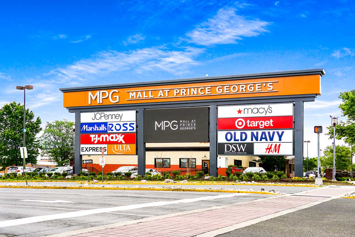 10 minutes to The Mall at Prince George's