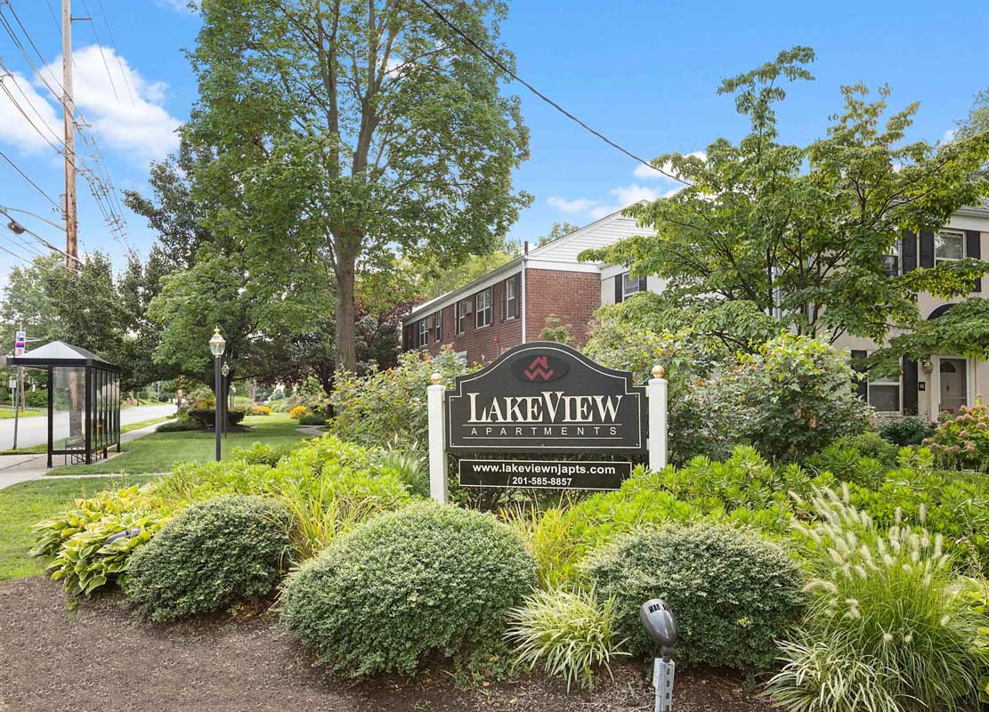 Lakeview Apartments