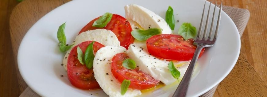 Attention Cheese Lovers: This Caprese Salad Recipe Is for You! Cover Photo