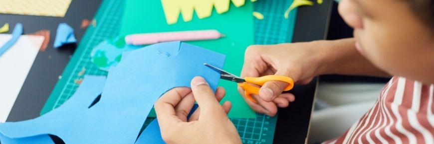 Help Your Child to Pass Time in a Productive and Fun Way with These Two Kid Friendly Crafts Cover Photo